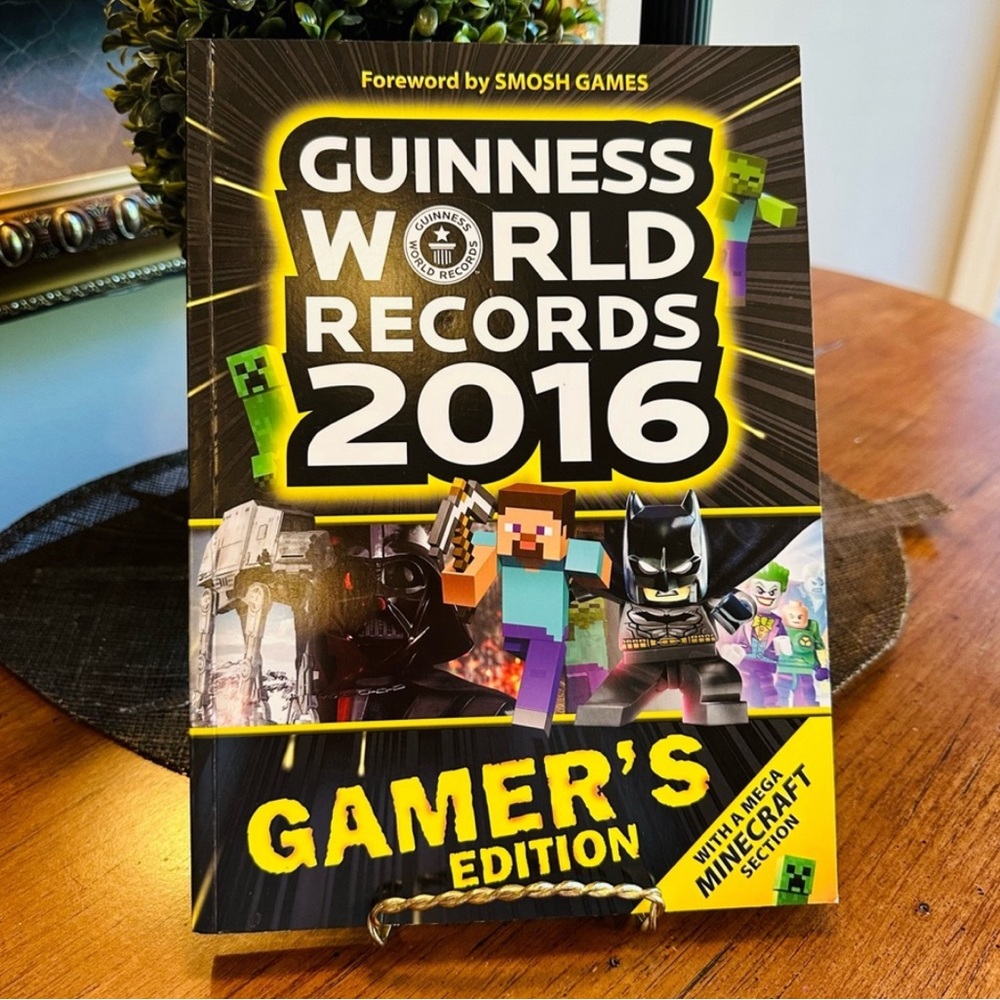 GUINNESS BOOK OF WORLD RECORDS 2016 GAMERS EDITION BOOK PRE-OWNED GREAT COND